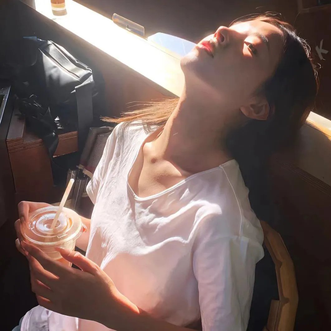 彩凤笙歌
